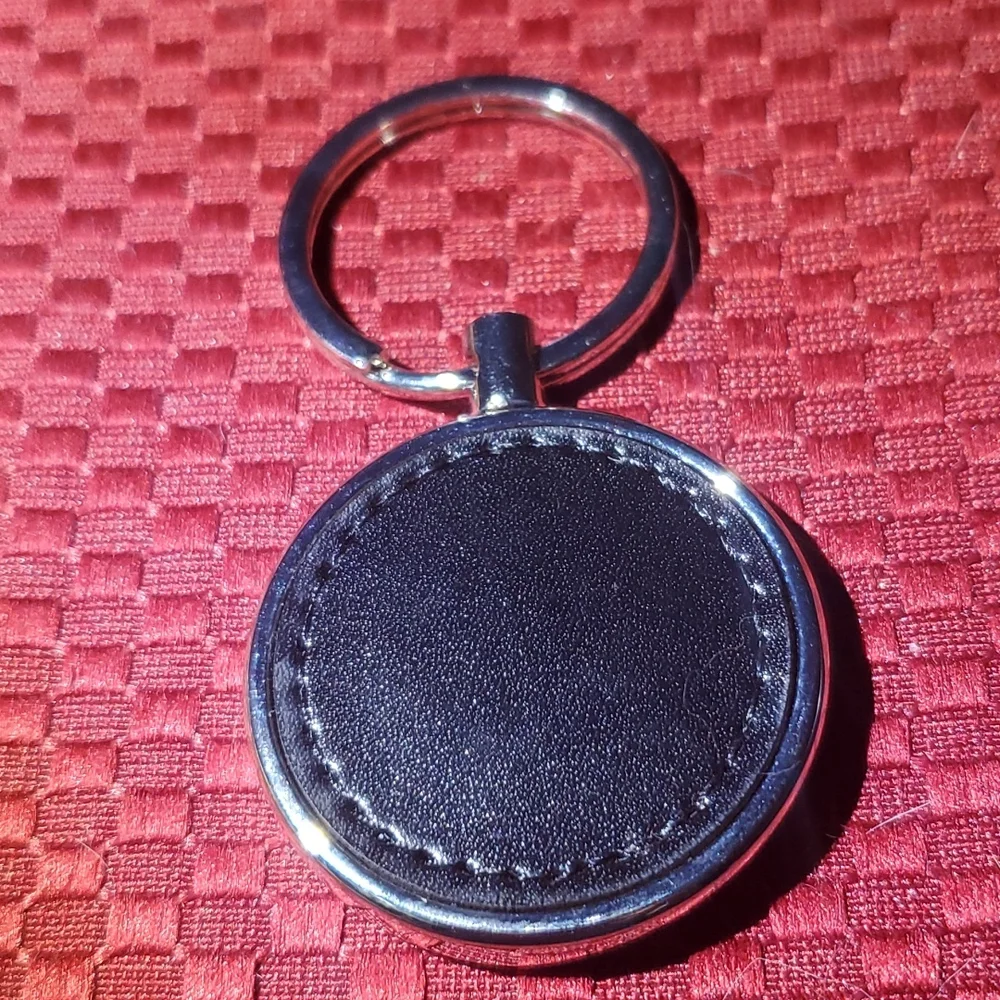 JAGUAR Keychain - Picture 2 of 4